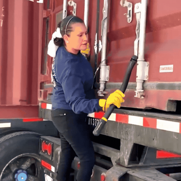 Multi-functional Shipping Container Doors Leverage Bar