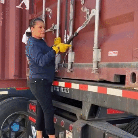 Multipurpose Trucker Tool